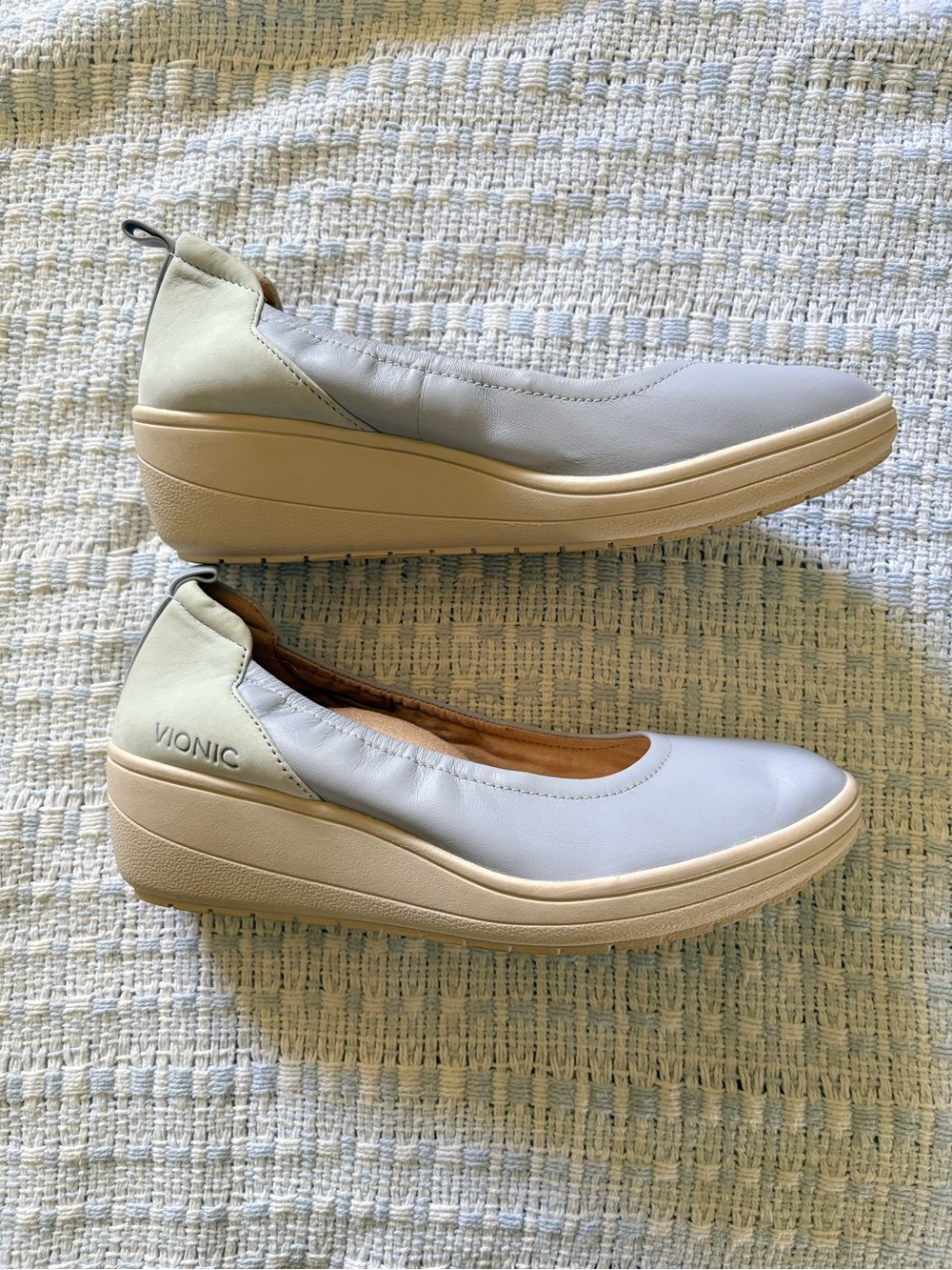 Vionic Sandal Wedges - Picture 2 of 3